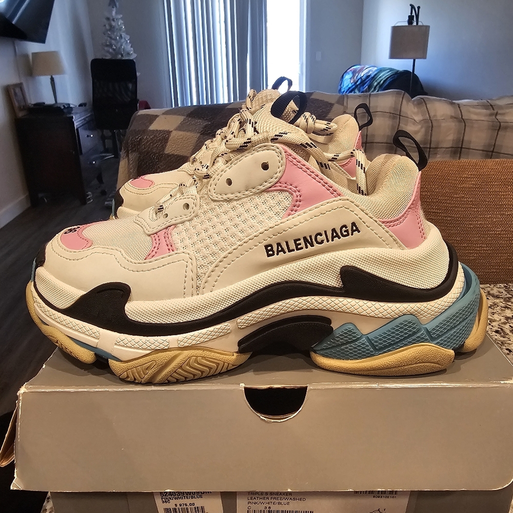 BALENCIAGA TRIPLE S WOMAN SIZE 36 US 5.5
